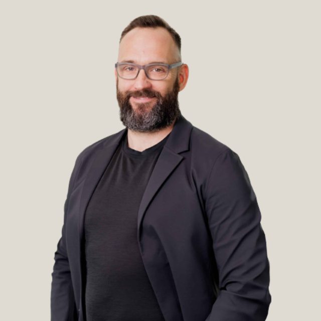 staff-4.jpg